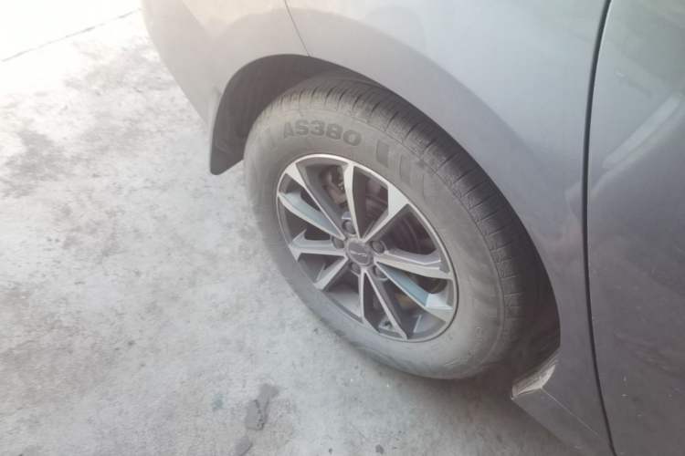 Used BYD Destroyer 05 2024 HONOR Edition DM-i 55KM Luxury Model Right Rear Wheel Hub