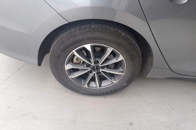 Used BYD Destroyer 05 2024 HONOR Edition DM-i 55KM Luxury Model Right Rear Wheel Hub