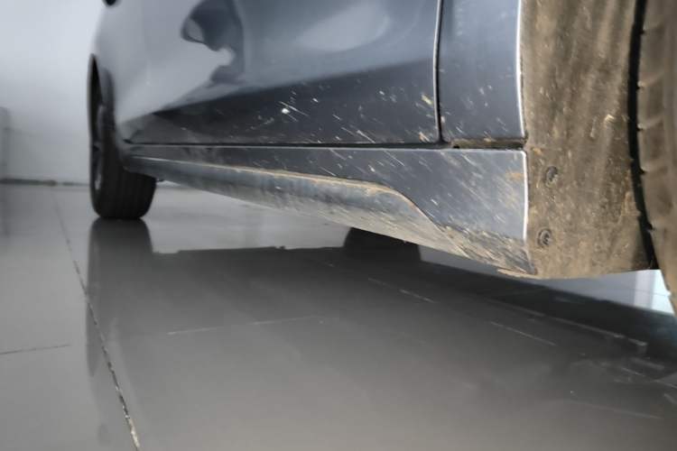 Used BYD Destroyer 05 2024 HONOR Edition DM-i 55KM Luxury Model Right Side Sill