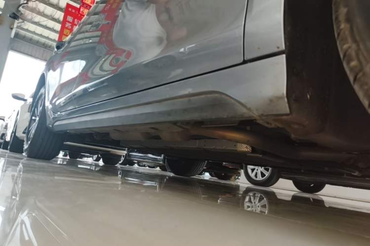 Used BYD Destroyer 05 2024 HONOR Edition DM-i 55KM Luxury Model Right Side Sill