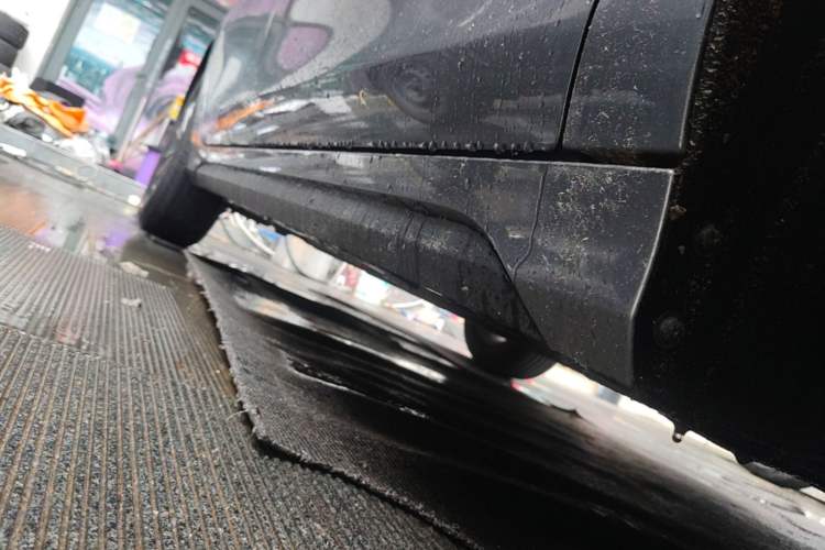 Used BYD Destroyer 05 2024 HONOR Edition DM-i 55KM Luxury Model Right Side Sill