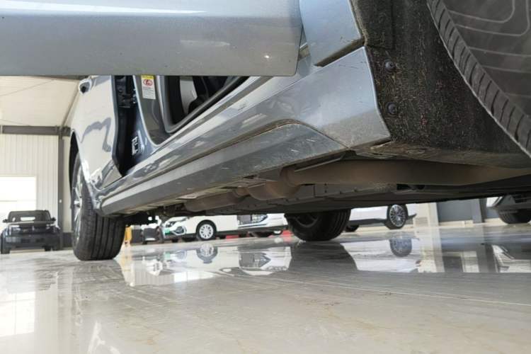 Used BYD Destroyer 05 2024 HONOR Edition DM-i 55KM Luxury Model Right Side Sill