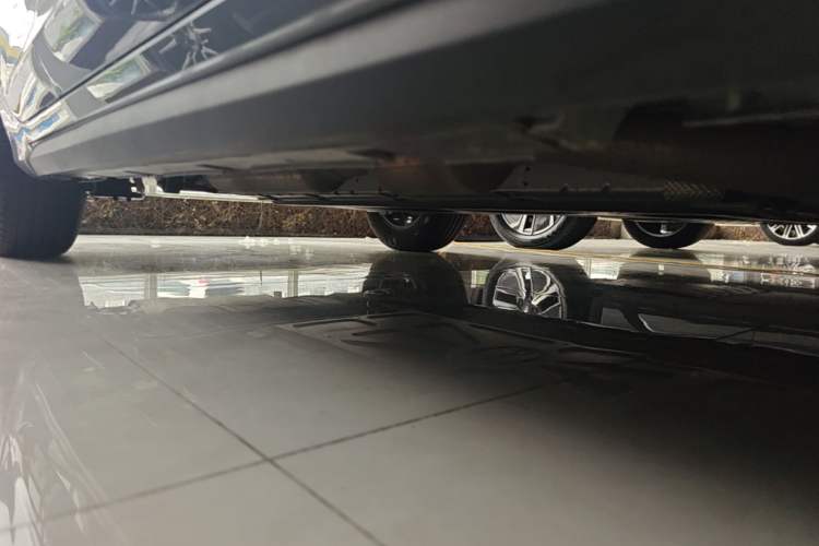 Used BYD Destroyer 05 2024 HONOR Edition DM-i 55KM Luxury Model Right Side Sill