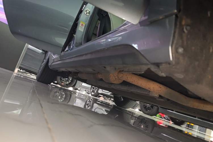 Used BYD Destroyer 05 2024 HONOR Edition DM-i 55KM Luxury Model Right Side Sill