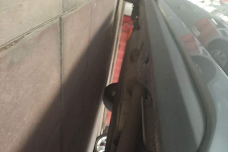 Used BYD Destroyer 05 2024 Honor Edition DM-i 120KM Luxury Model Right Side Sill