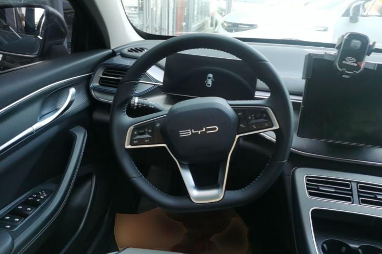 Used BYD Destroyer 05 2024 HONOR Edition DM-i 55KM Luxury Model Steering Wheel