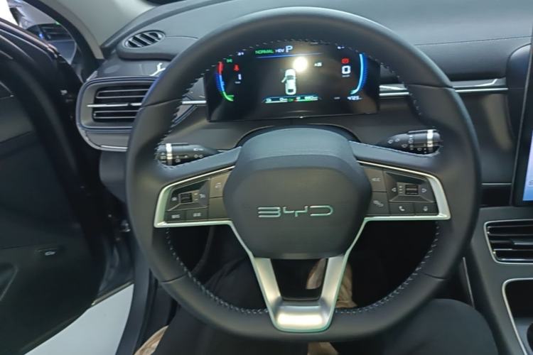 Used BYD Destroyer 05 2024 HONOR Edition DM-i 55KM Luxury Model Steering Wheel