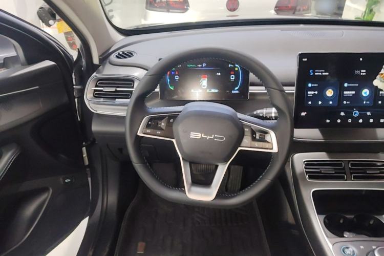 Used BYD Destroyer 05 2024 Honor Edition DM-i 120KM Luxury Model Steering Wheel