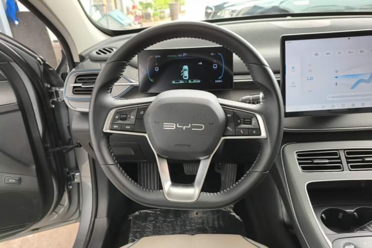 Used BYD Destroyer 05 2024 HONOR Edition DM-i 55KM Luxury Model Steering Wheel