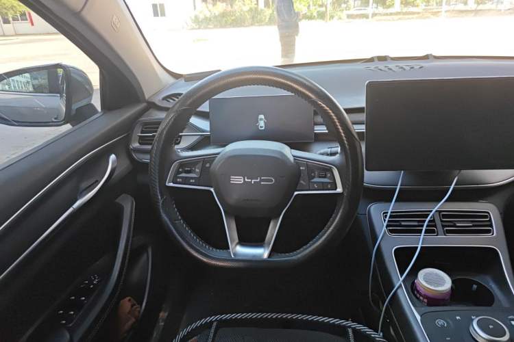 Used BYD Destroyer 05 2024 HONOR Edition DM-i 55KM Luxury Model Steering Wheel