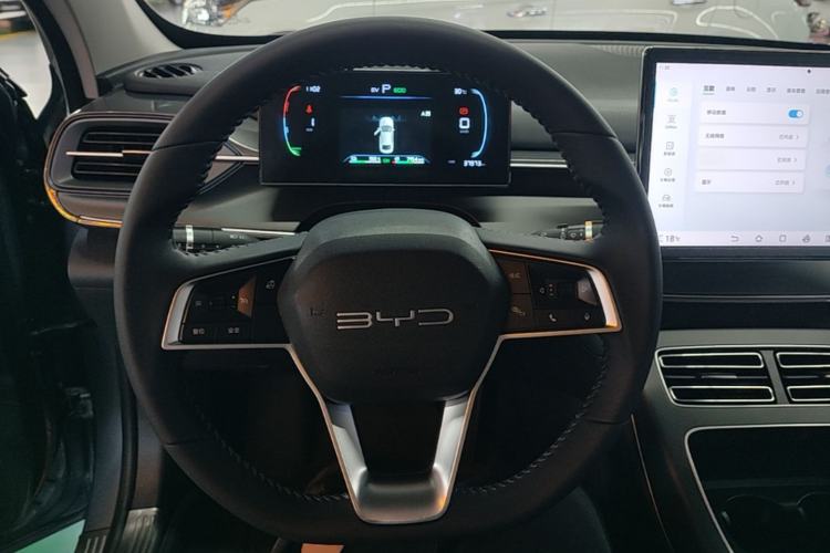 Used BYD Destroyer 05 2024 HONOR Edition DM-i 55KM Luxury Model Steering Wheel