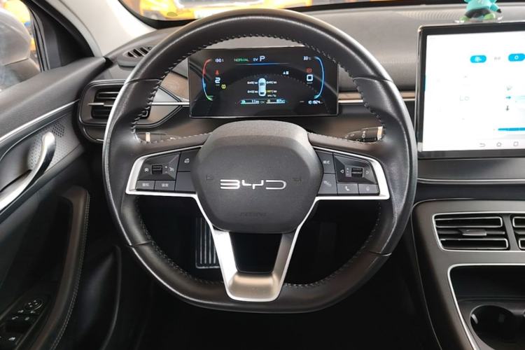 Used BYD Destroyer 05 2024 HONOR Edition DM-i 55KM Luxury Model Steering Wheel