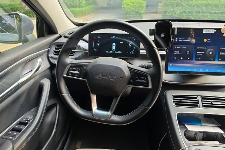 Used BYD Destroyer 05 2024 Honor Edition DM-i 120KM Luxury Model Steering Wheel