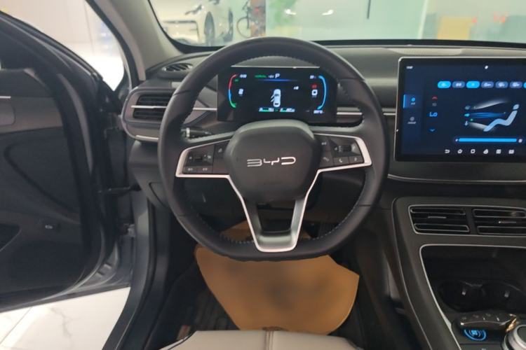 Used BYD Destroyer 05 2024 HONOR Edition DM-i 55KM Luxury Model Steering Wheel