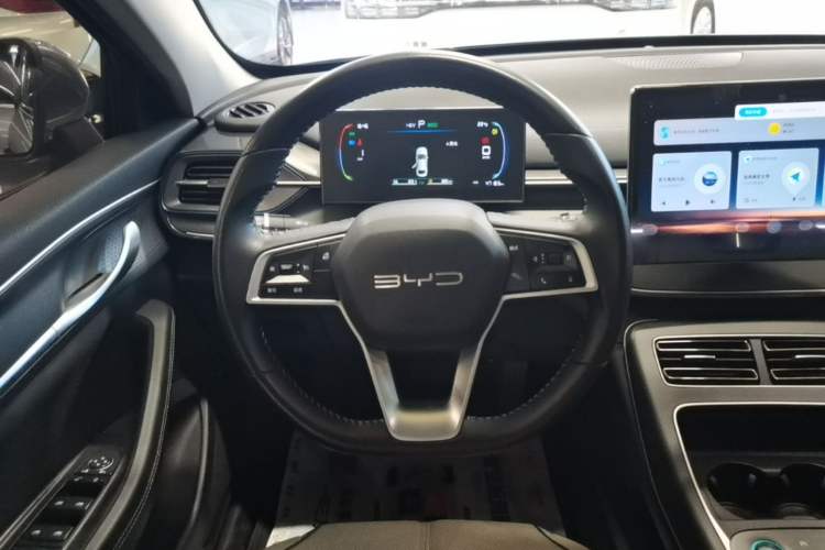 Used BYD Destroyer 05 2024 HONOR Edition DM-i 55KM Luxury Model Steering Wheel