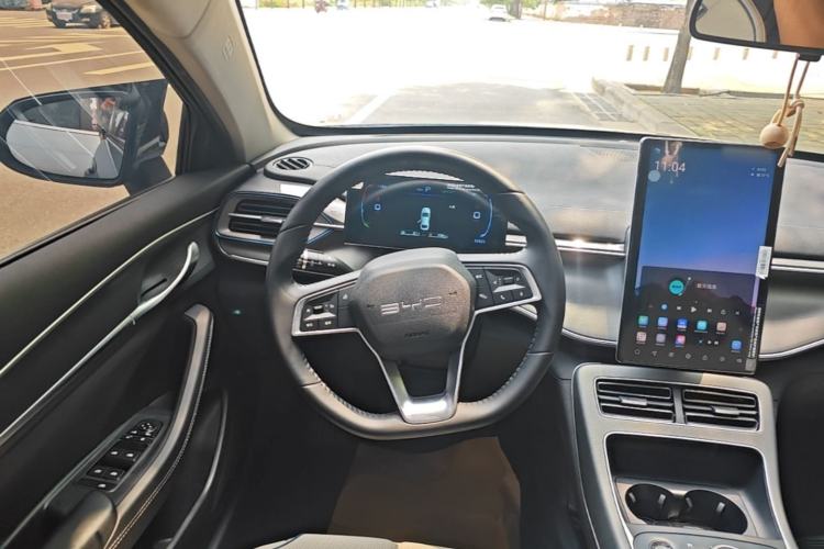 Used BYD Destroyer 05 2024 HONOR Edition DM-i 55KM Luxury Model Steering Wheel