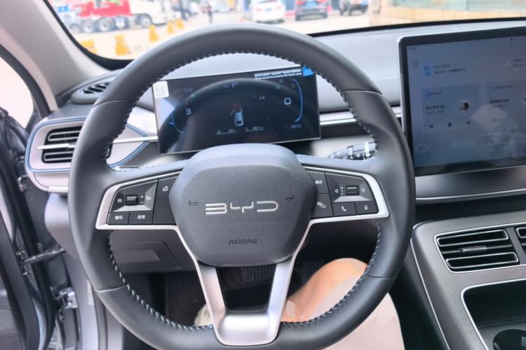 Used BYD Destroyer 05 2024 HONOR Edition DM-i 55KM Luxury Model Steering Wheel