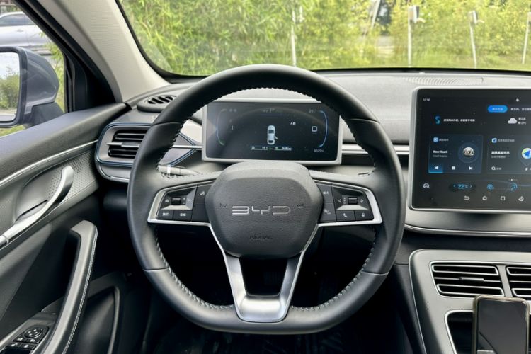 Used BYD Destroyer 05 2024 HONOR Edition DM-i 55KM Luxury Model Steering Wheel