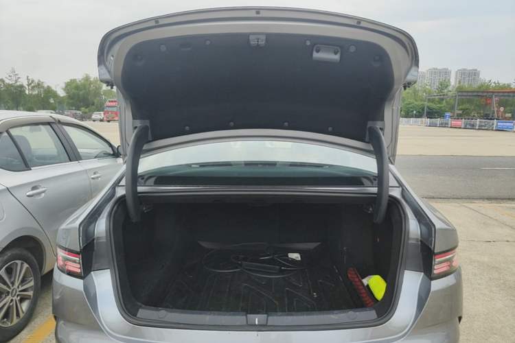 Used BYD Destroyer 05 2024 Honor Edition DM-i 120KM Luxury Model Trunk