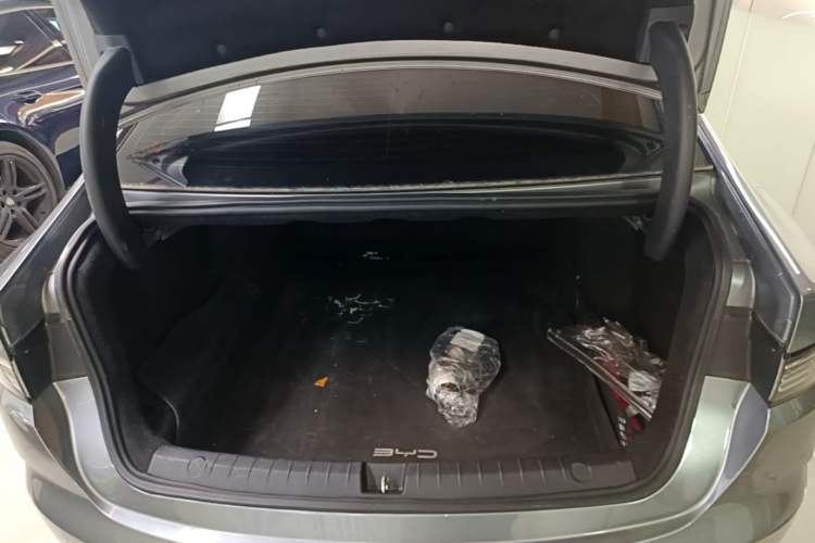 Used BYD Destroyer 05 2024 HONOR Edition DM-i 55KM Luxury Model Trunk