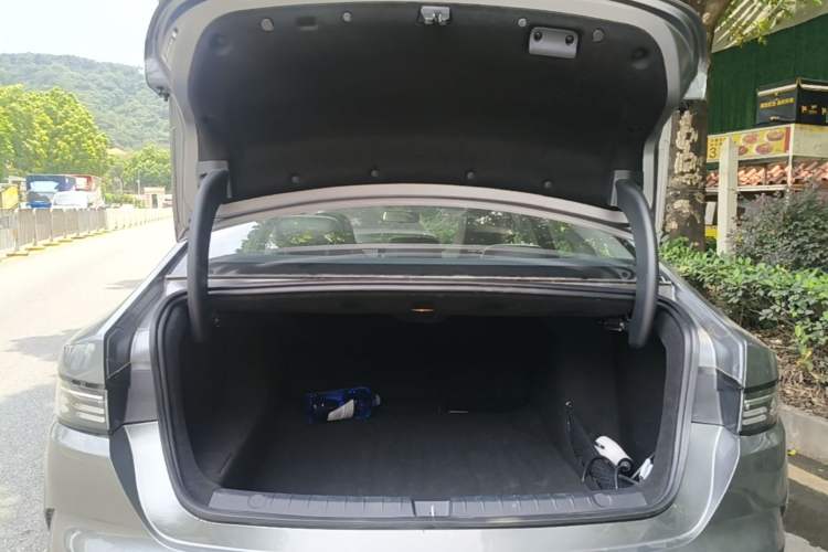 Used BYD Destroyer 05 2024 HONOR Edition DM-i 55KM Luxury Model Trunk