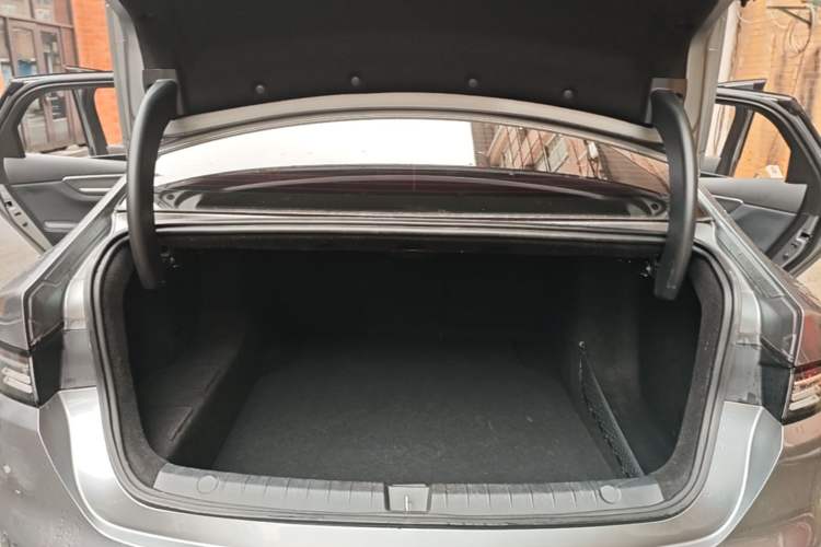 Used BYD Destroyer 05 2024 HONOR Edition DM-i 55KM Luxury Model Trunk