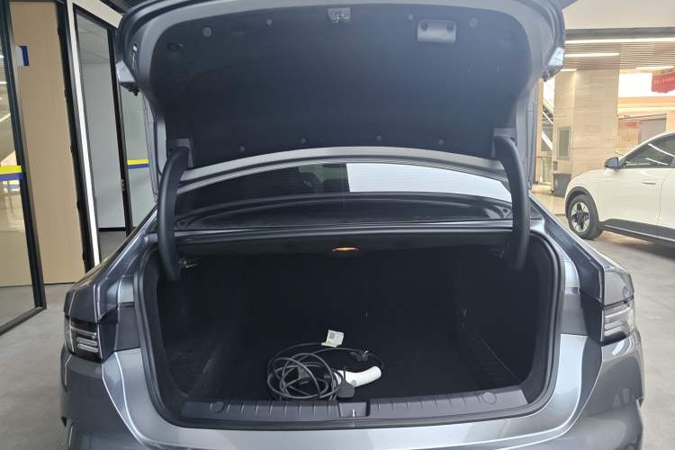 Used BYD Destroyer 05 2024 HONOR Edition DM-i 55KM Luxury Model Trunk