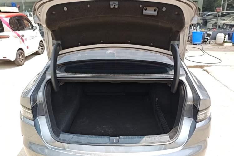 Used BYD Destroyer 05 2024 HONOR Edition DM-i 55KM Luxury Model Trunk