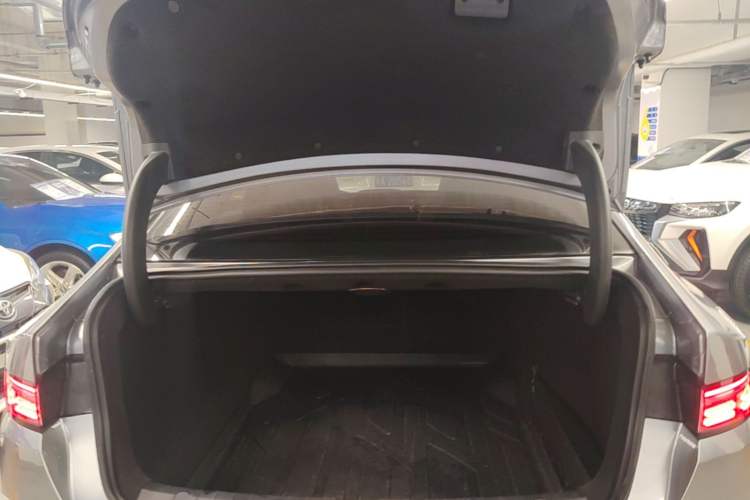 Used BYD Destroyer 05 2024 HONOR Edition DM-i 55KM Luxury Model Trunk