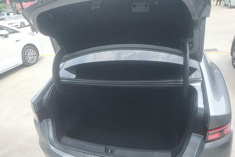 Used BYD Destroyer 05 2024 Honor Edition DM-i 120KM Luxury Model Trunk