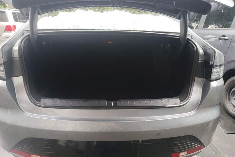 Used BYD Destroyer 05 2024 HONOR Edition DM-i 55KM Luxury Model Trunk