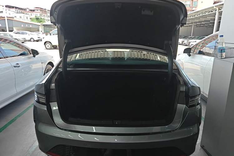 Used BYD Destroyer 05 2024 HONOR Edition DM-i 120KM Prestige Model Trunk