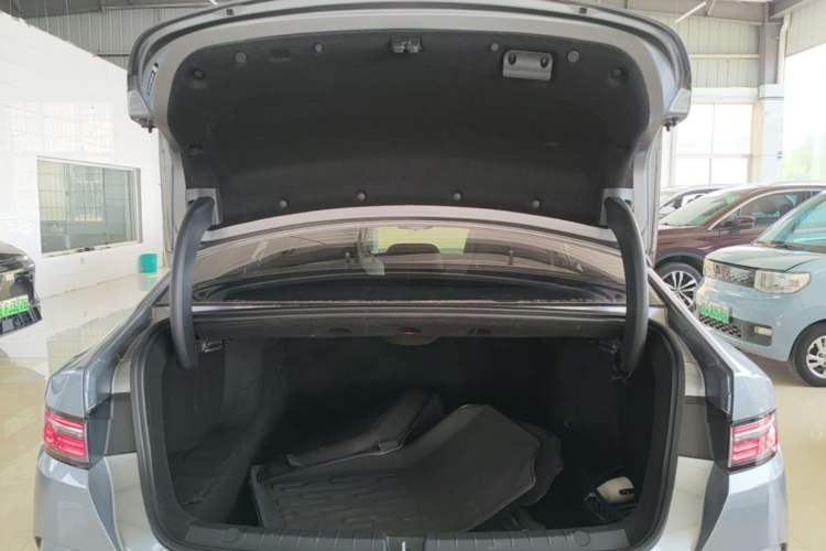 Used BYD Destroyer 05 2024 HONOR Edition DM-i 55KM Luxury Model Trunk