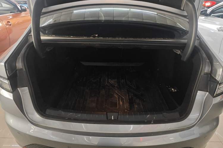 Used BYD Destroyer 05 2024 HONOR Edition DM-i 55KM Luxury Model Trunk