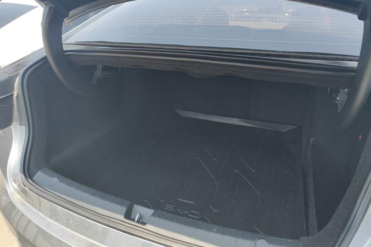 Used BYD Destroyer 05 2024 HONOR Edition DM-i 120KM Prestige Model Trunk