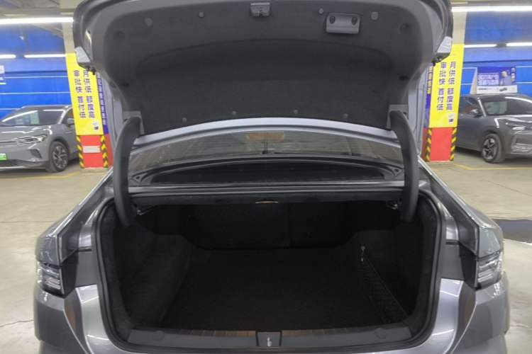 Used BYD Destroyer 05 2024 HONOR Edition DM-i 55KM Luxury Model Trunk