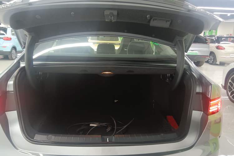 Used BYD Destroyer 05 2024 HONOR Edition DM-i 55KM Luxury Model Trunk