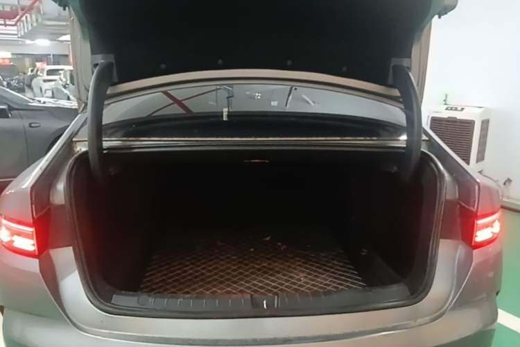 Used BYD Destroyer 05 2024 HONOR Edition DM-i 55KM Luxury Model Trunk
