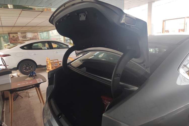 Used BYD Destroyer 05 2024 Honor Edition DM-i 120KM Luxury Model Trunk