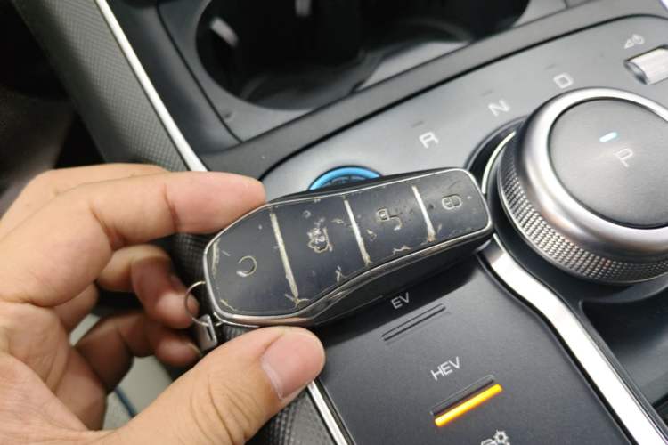 Used BYD Destroyer 05 2024 HONOR Edition DM-i 55KM Luxury Model Vehicle Key