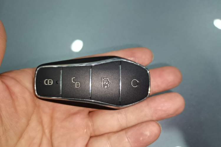 Used BYD Destroyer 05 2024 HONOR Edition DM-i 55KM Luxury Model Vehicle Key