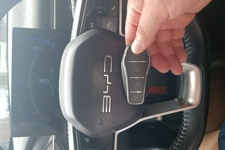 Used BYD Destroyer 05 2024 HONOR Edition DM-i 55KM Luxury Model Vehicle Key