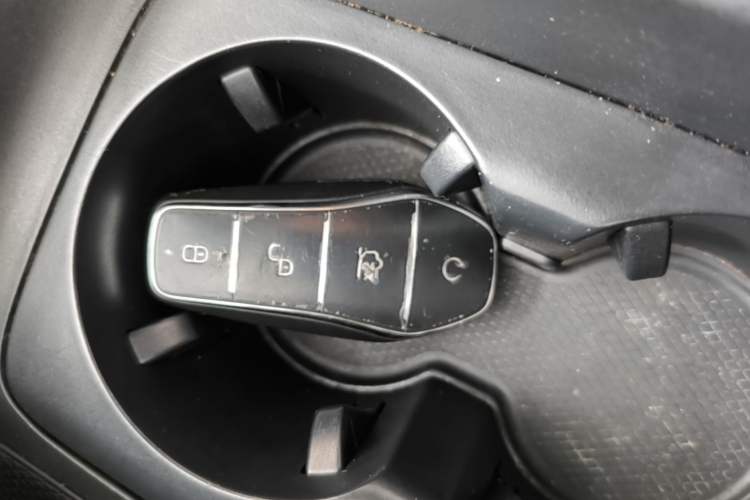 Used BYD Destroyer 05 2024 HONOR Edition DM-i 55KM Luxury Model Vehicle Key