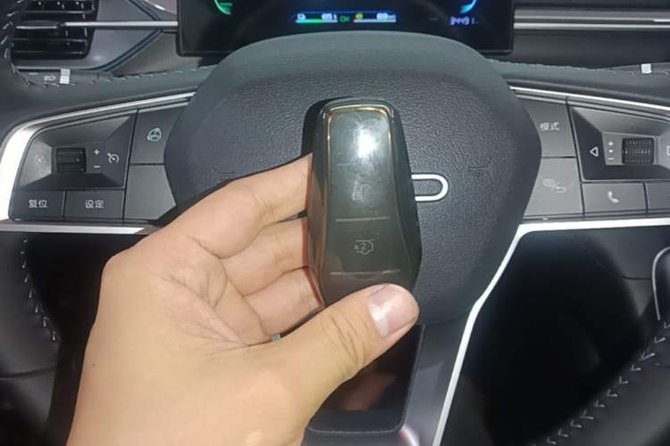 Used BYD Destroyer 05 2024 HONOR Edition DM-i 55KM Luxury Model Vehicle Key
