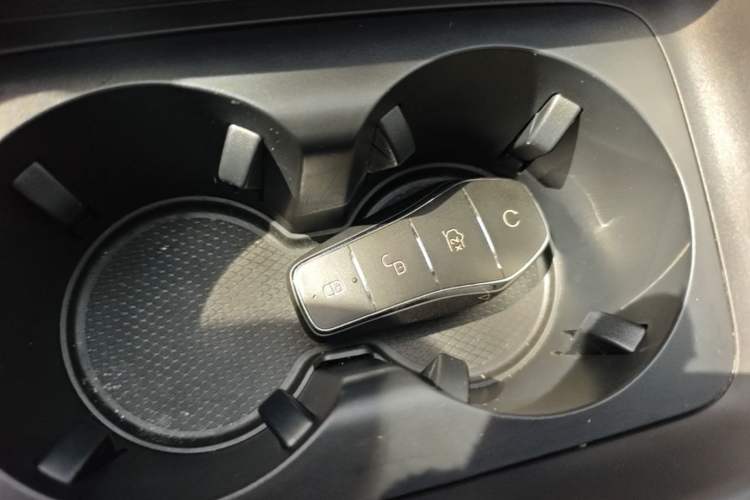 Used BYD Destroyer 05 2024 HONOR Edition DM-i 55KM Luxury Model Vehicle Key