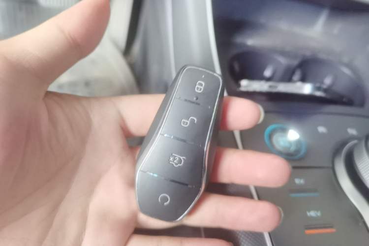 Used BYD Destroyer 05 2024 HONOR Edition DM-i 55KM Luxury Model Vehicle Key