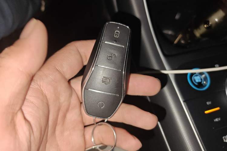 Used BYD Destroyer 05 2024 HONOR Edition DM-i 55KM Luxury Model Vehicle Key