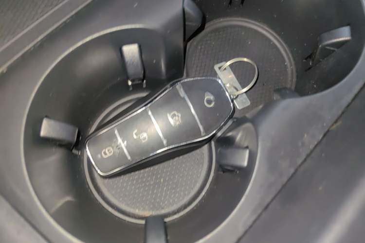 Used BYD Destroyer 05 2024 HONOR Edition DM-i 55KM Luxury Model Vehicle Key