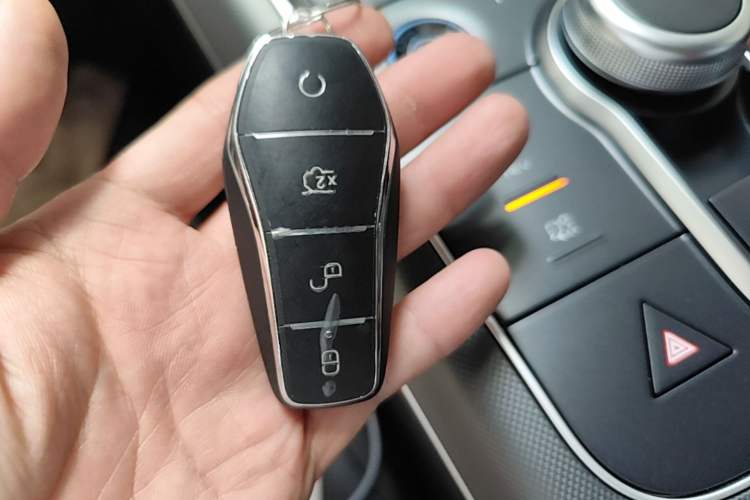 Used BYD Destroyer 05 2024 HONOR Edition DM-i 55KM Luxury Model Vehicle Key
