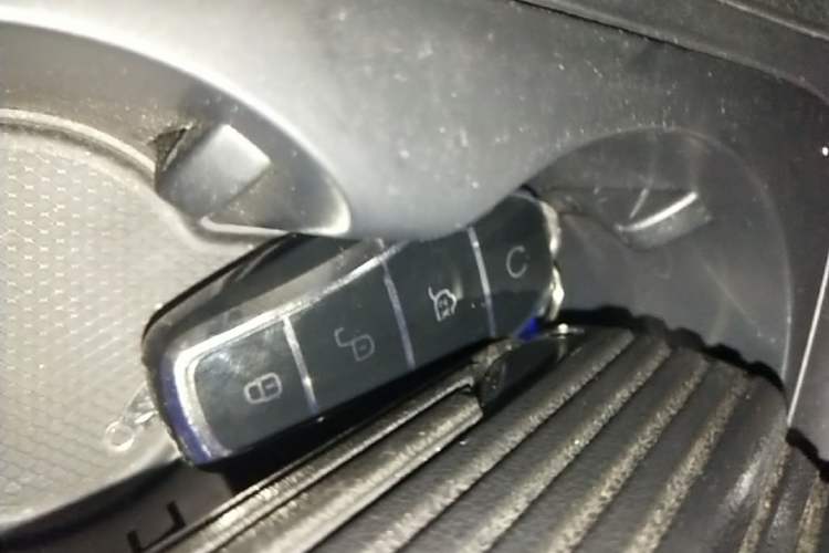 Used BYD Destroyer 05 2024 HONOR Edition DM-i 55KM Luxury Model Vehicle Key